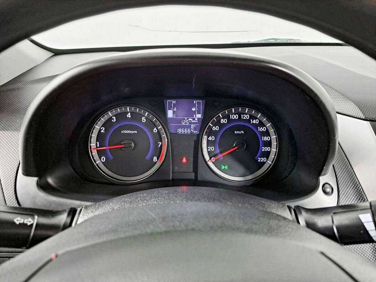 Купить Hyundai Solaris, 2014, 186 712 км, фото №11