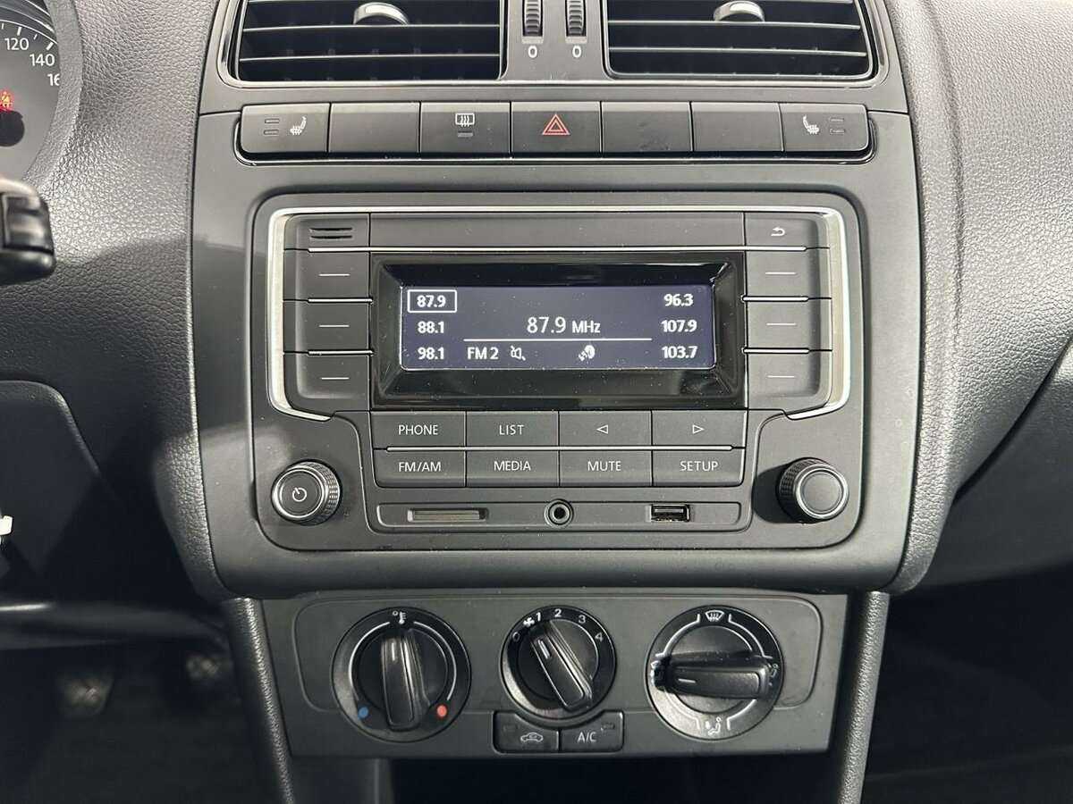 Купить Volkswagen Polo, 2016, 94 342 км, фото №12