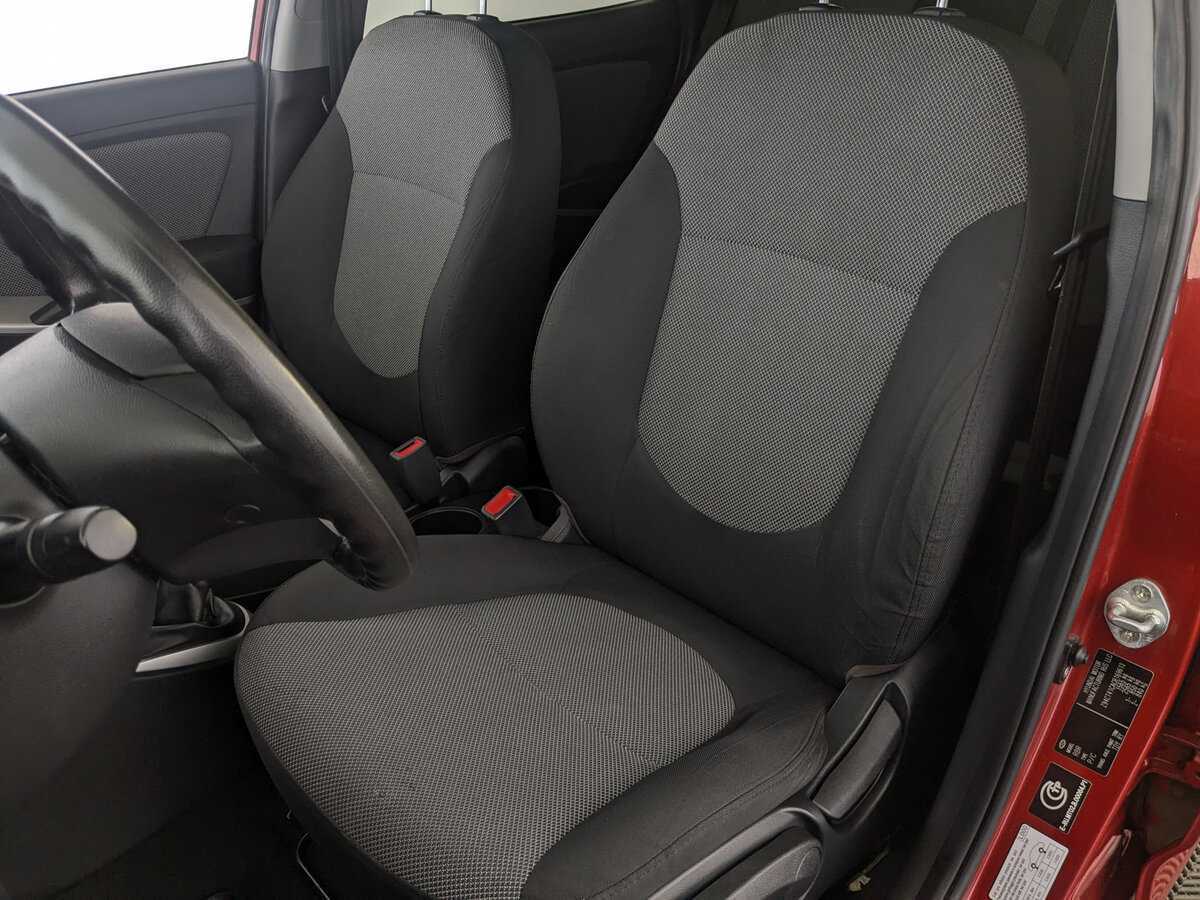 Купить Hyundai Solaris, 2012, 138 770 км, фото №16