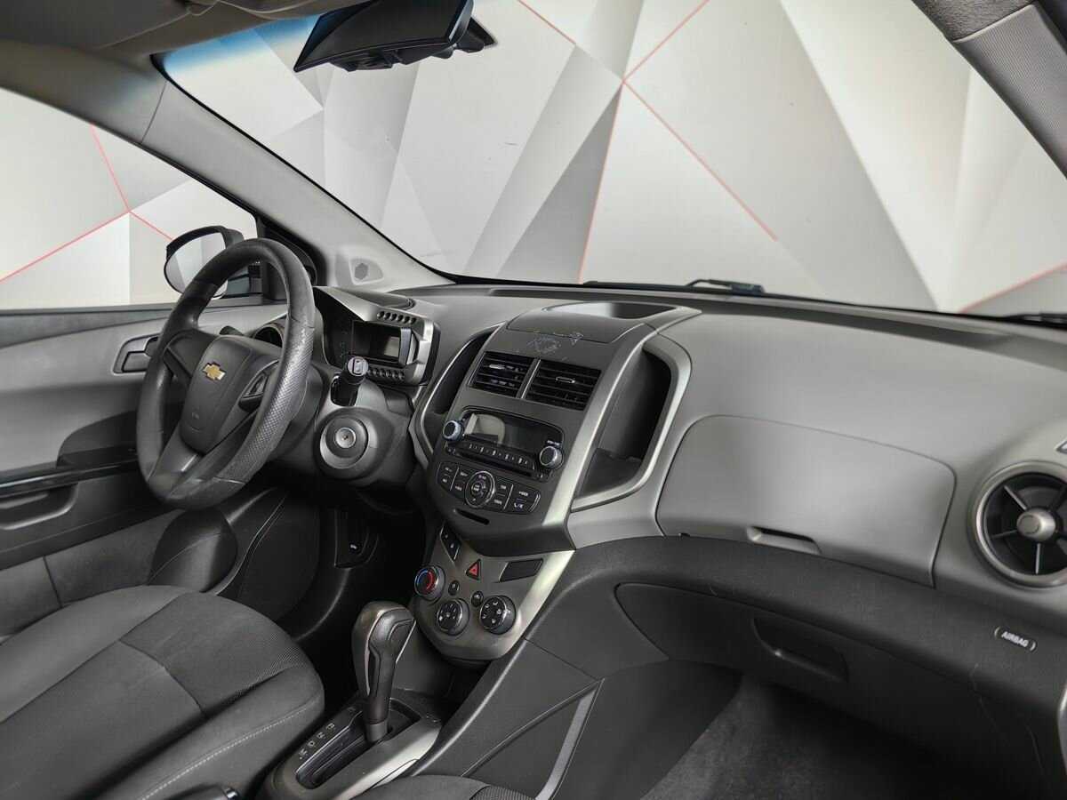 Купить Chevrolet Aveo, 2012, 186 610 км, фото №9
