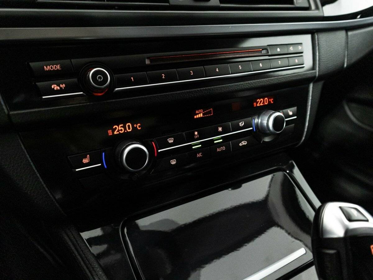 Купить BMW 5 серии 520i, 2014, 146 115 км, фото №19