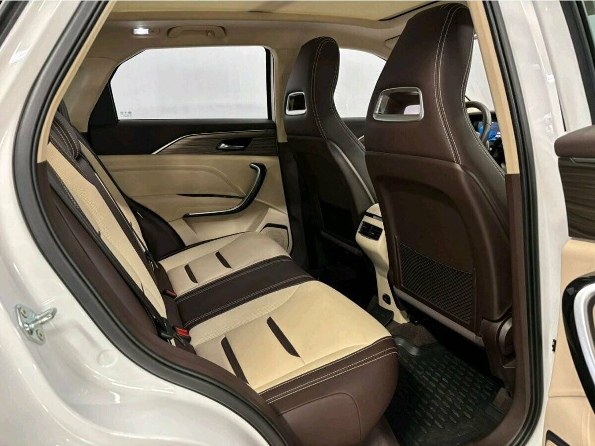 Купить FAW Bestune T77, 2023, 16 856 км, фото №18