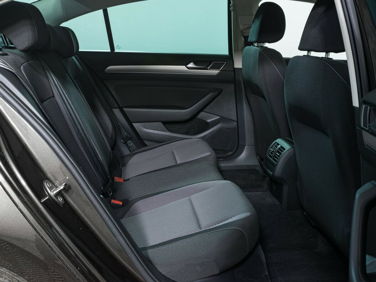 Купить Volkswagen Passat DSG6 B8, 2017, 97 768 км, фото №9