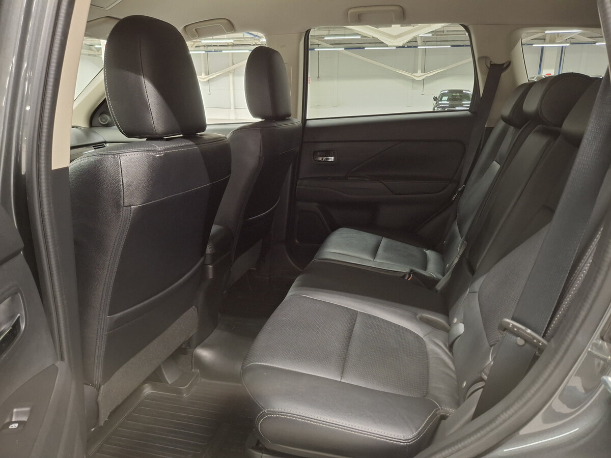 Купить Mitsubishi Outlander III Рестайлинг 2, 2016, 77 853 км, фото №12