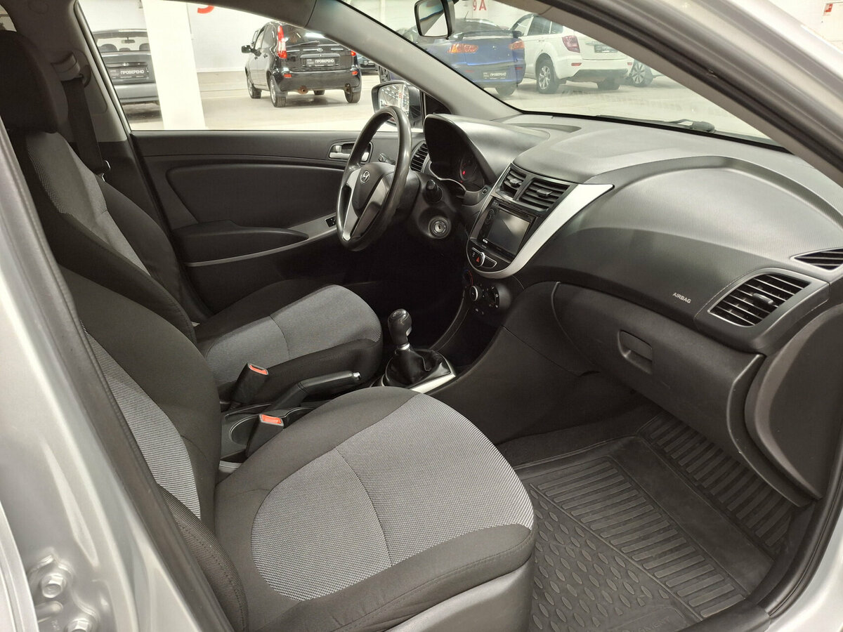 Купить Hyundai Solaris I, 2014, 291 865 км, фото №11