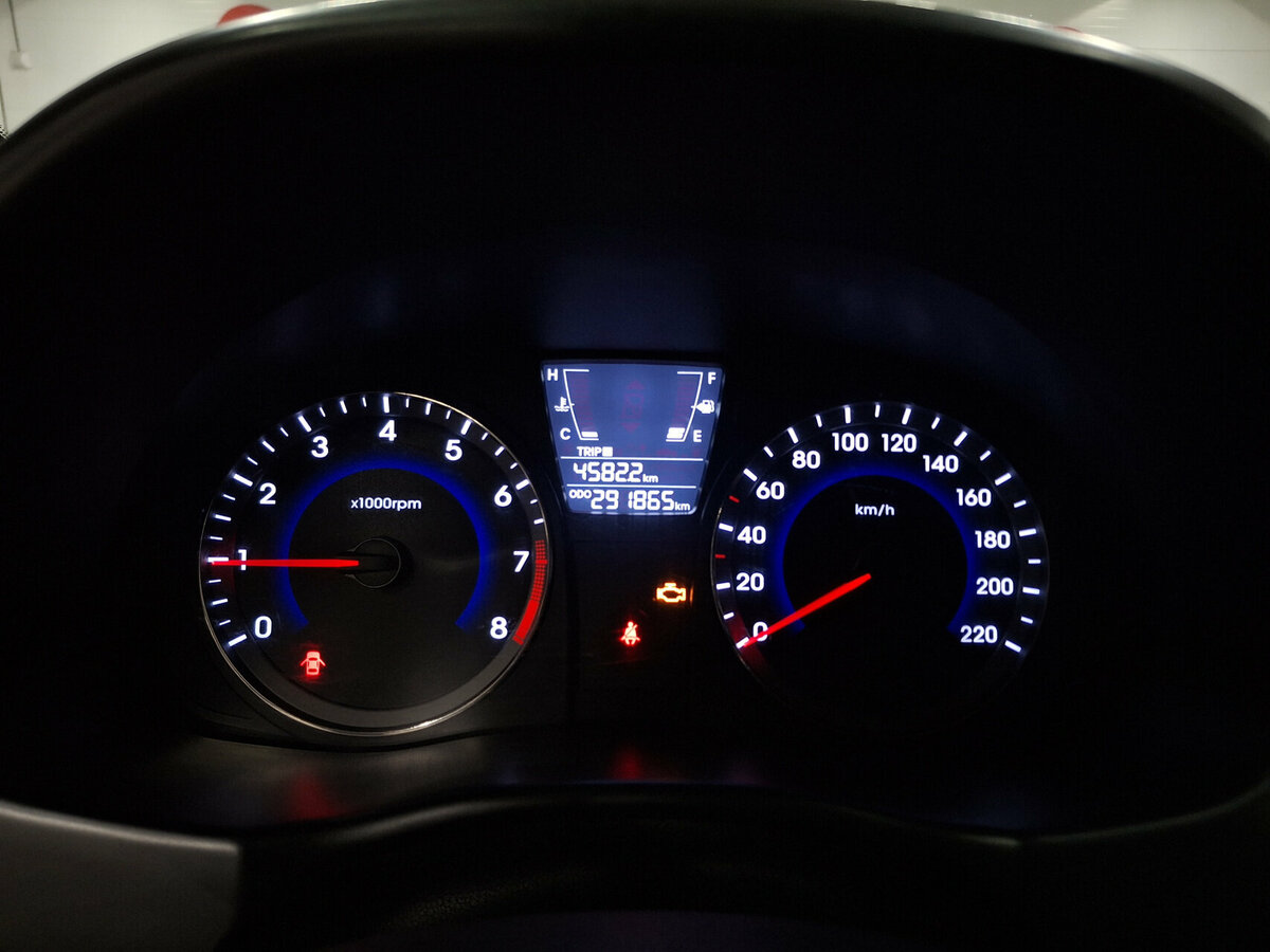 Купить Hyundai Solaris I, 2014, 291 865 км, фото №13