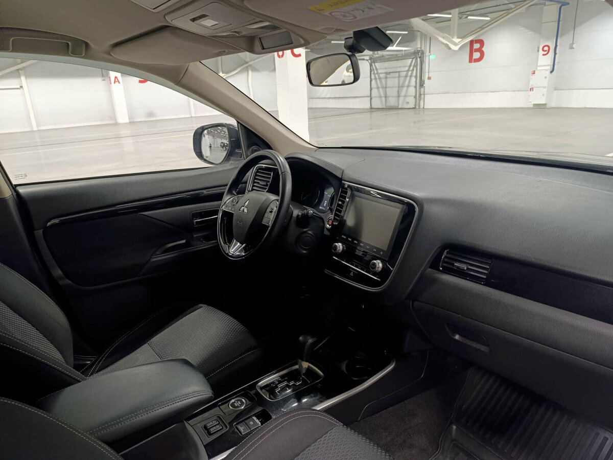 Купить Mitsubishi Outlander III Рестайлинг 3, 2021, 86 552 км, фото №11