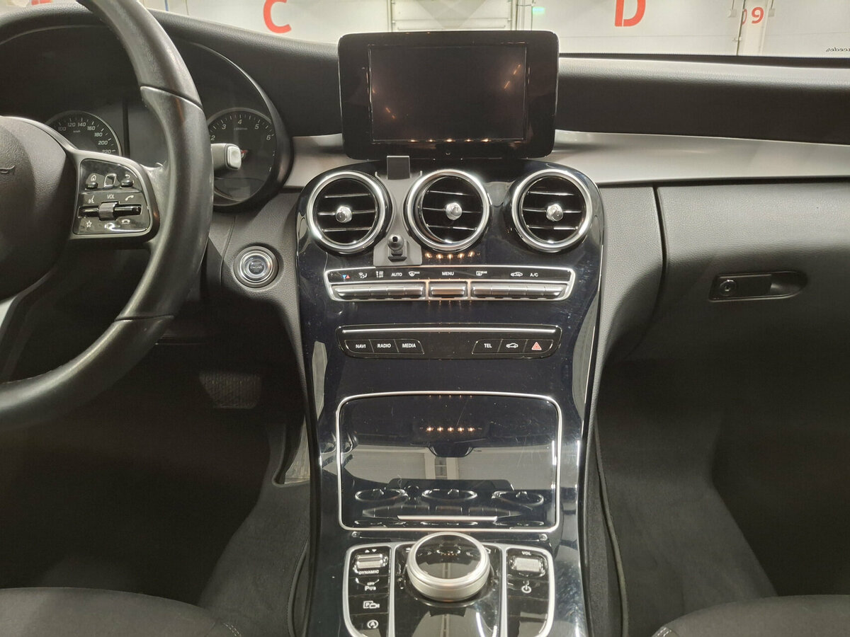 Купить Mercedes-Benz C-Класс 180 IV (W205) Рестайлинг, 2018, 92 664 км, фото №15