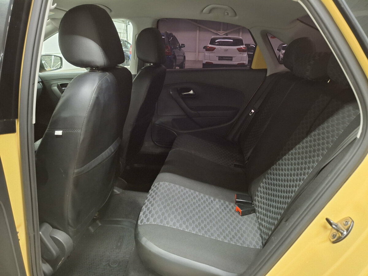 Купить Volkswagen Polo V Рестайлинг, 2017, 100 125 км, фото №12