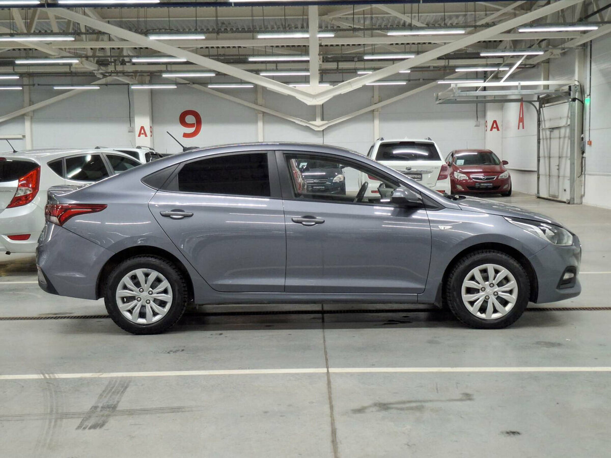 Купить Hyundai Solaris II, 2019, 249 844 км, фото №4