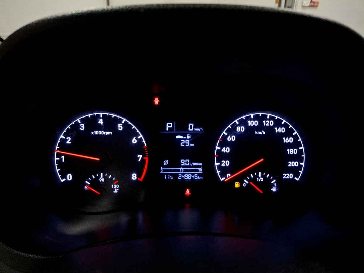 Купить Hyundai Solaris II, 2019, 249 844 км, фото №13